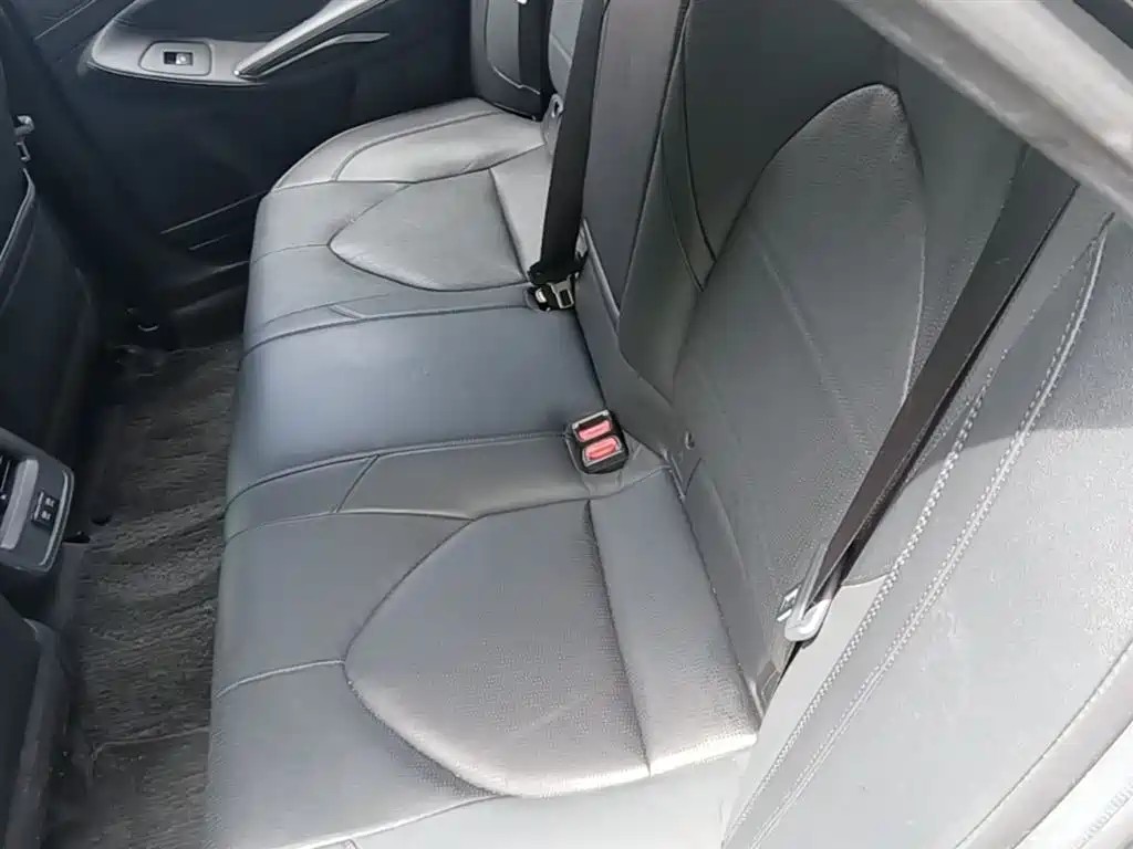 Toyota Avalon 2019 Hybrid 2.5L Luxury Edition China VI фото 17
