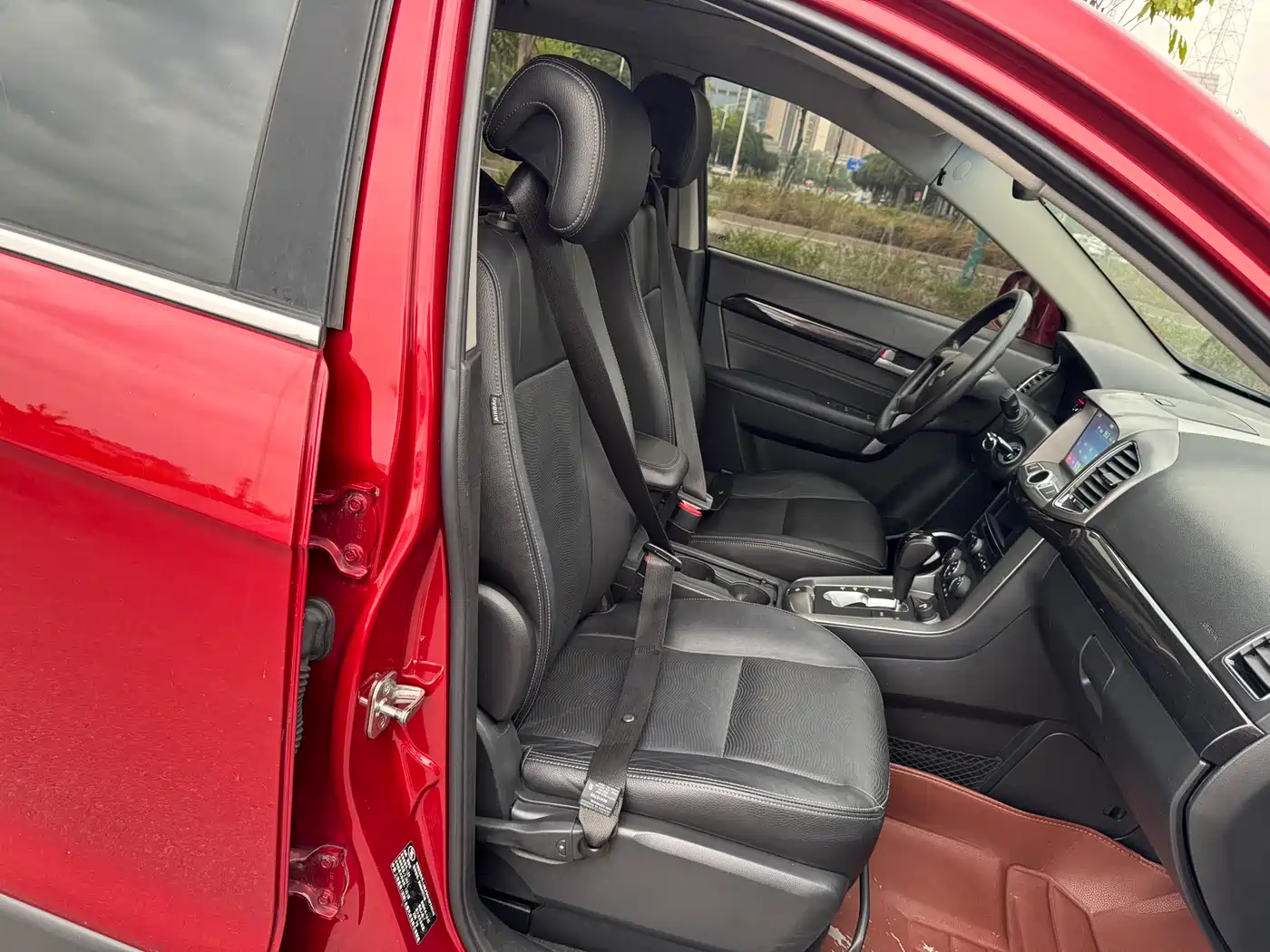 Chevrolet Captiva 2014 2.4L 2WD Urban 7-seater фото 14
