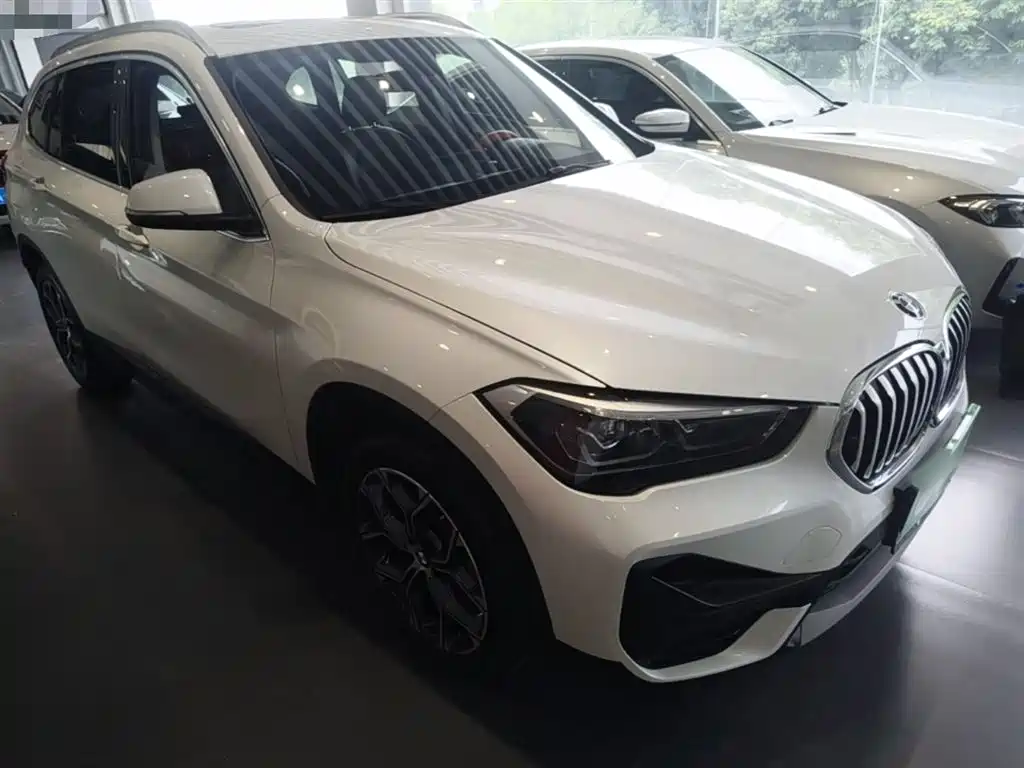 BMW X1 2022 sDrive25Li Leading фото 4