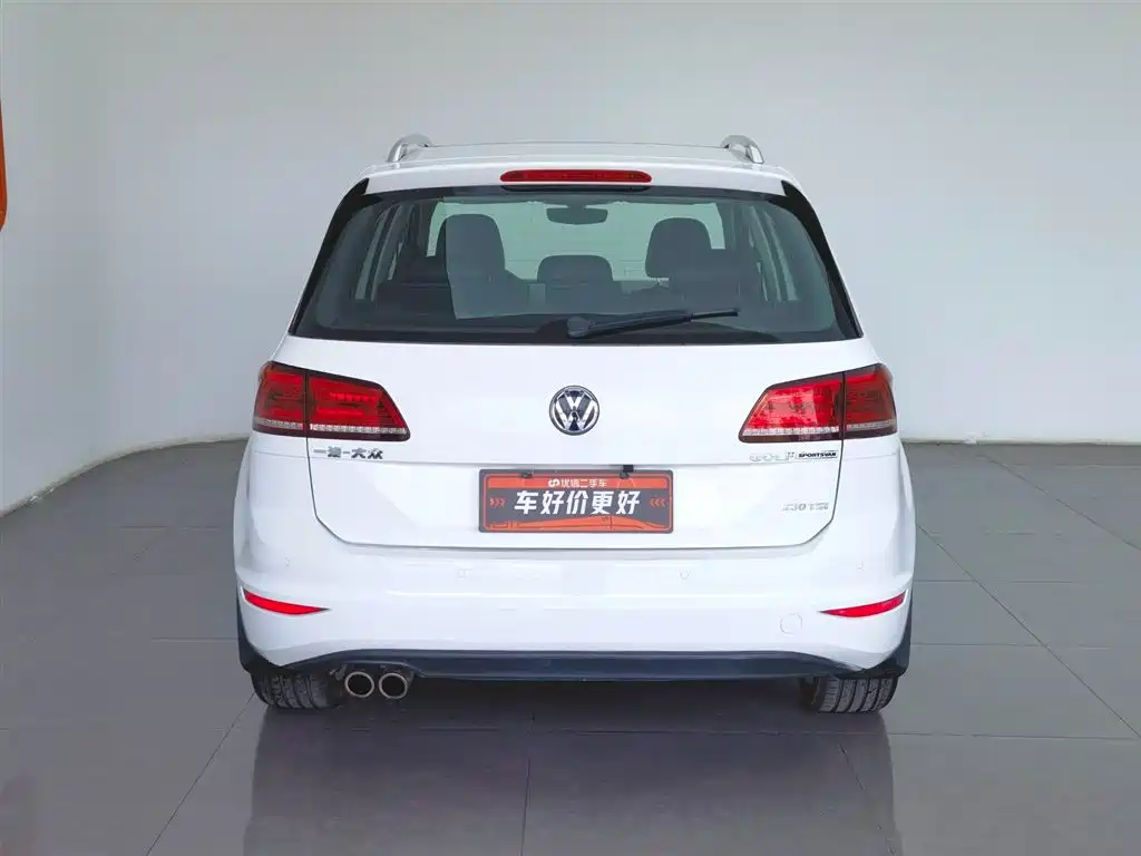 Volkswagen Golf Sportsvan 2016 230TSI Automatic Luxury фото 4