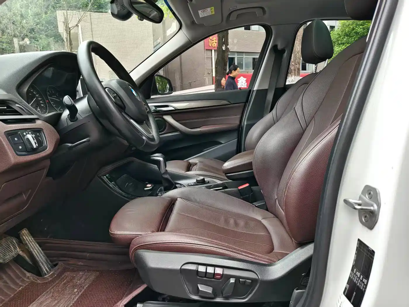 BMW X1 2018 sDrive18Li Premium Model фото 4