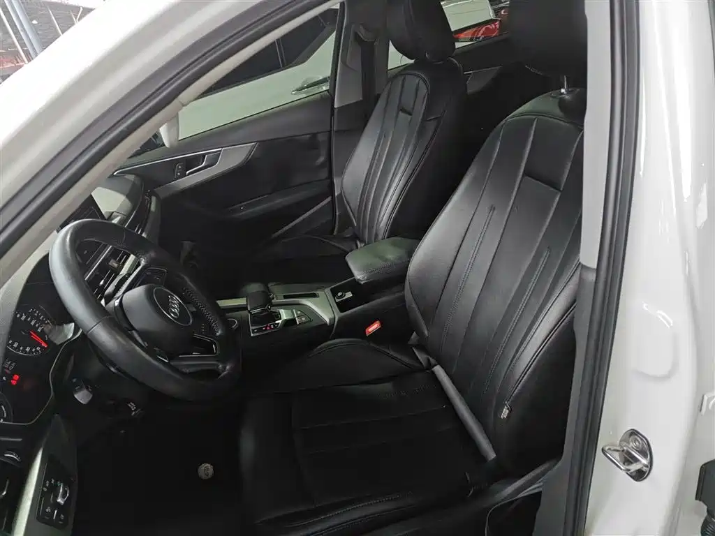 Audi A4L 2018 30th Anniversary 30 TFSI Progressive фото 15