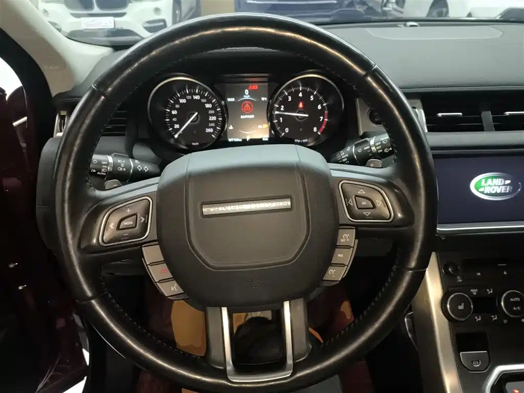 Land Rover Range Rover Evoque 2018 240PS SE Smart Edition фото 4