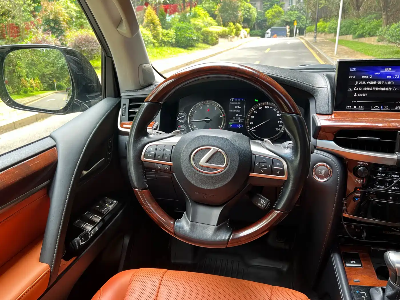 Lexus LX 2017 570 Dynamic Luxury фото 7