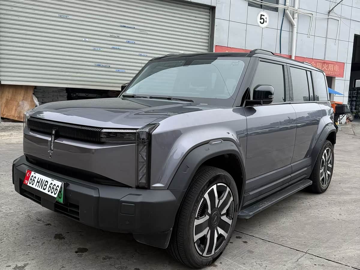 iCAR 03
