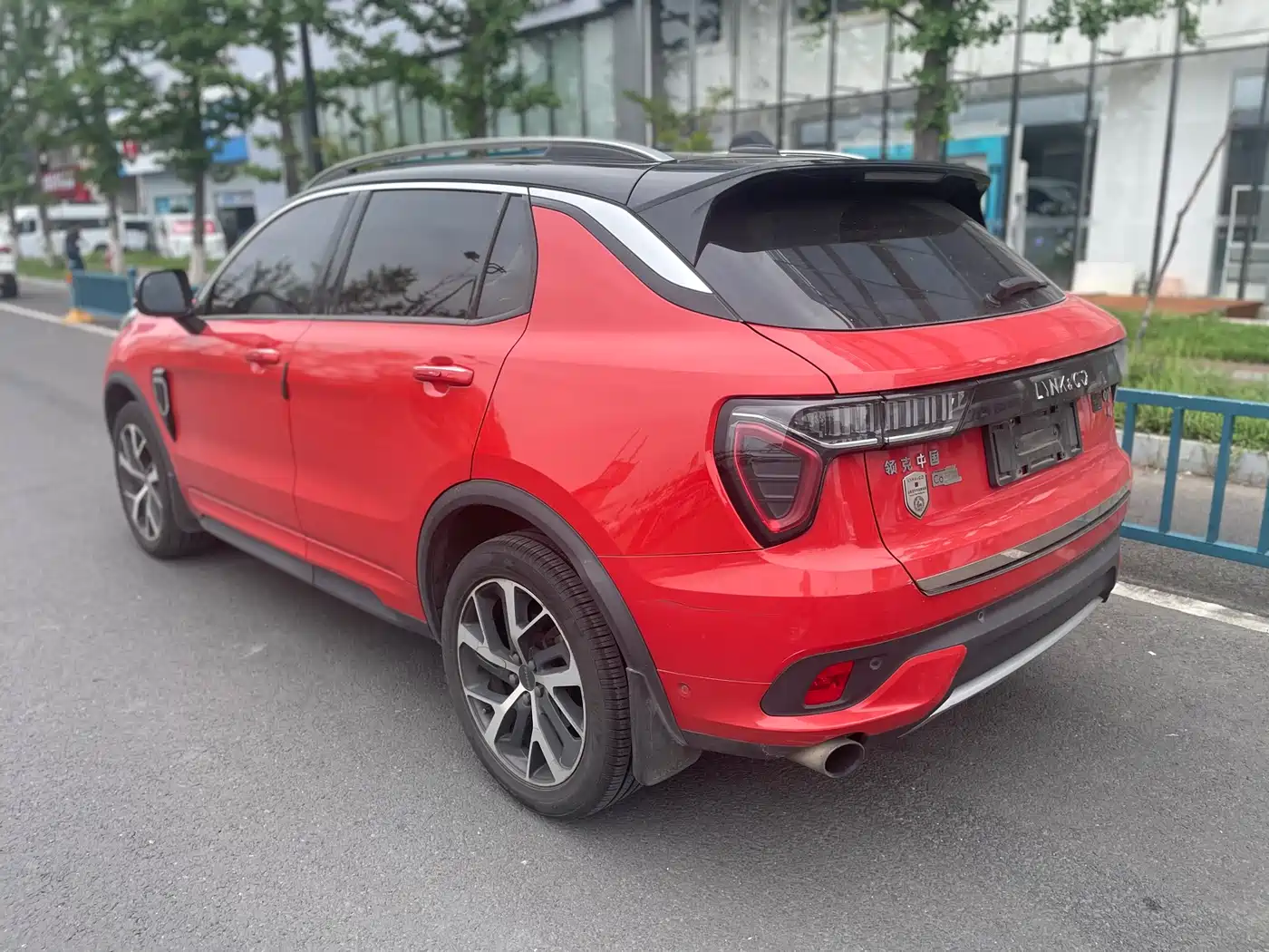 Lynk & Co 01 2017 2.0T AWD Pro фото 3