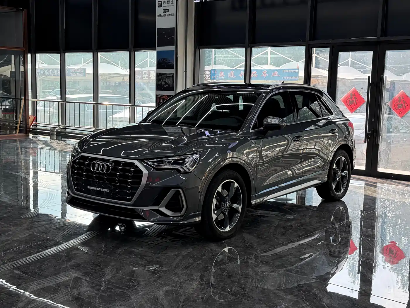 Фотография AUDI Q3
