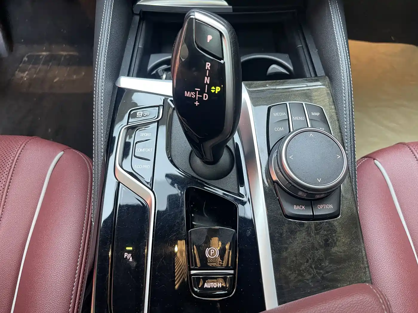 BMW 5 Series 2022 525Li M Sport Package фото 18