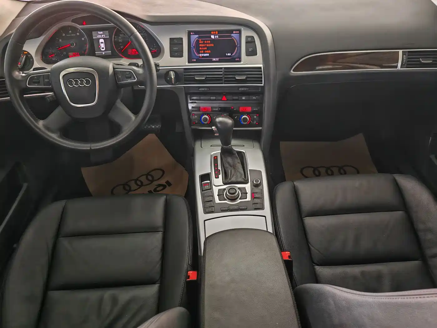 Audi A6L 2011 2.0 TFSI Automatic Comfort фото 10