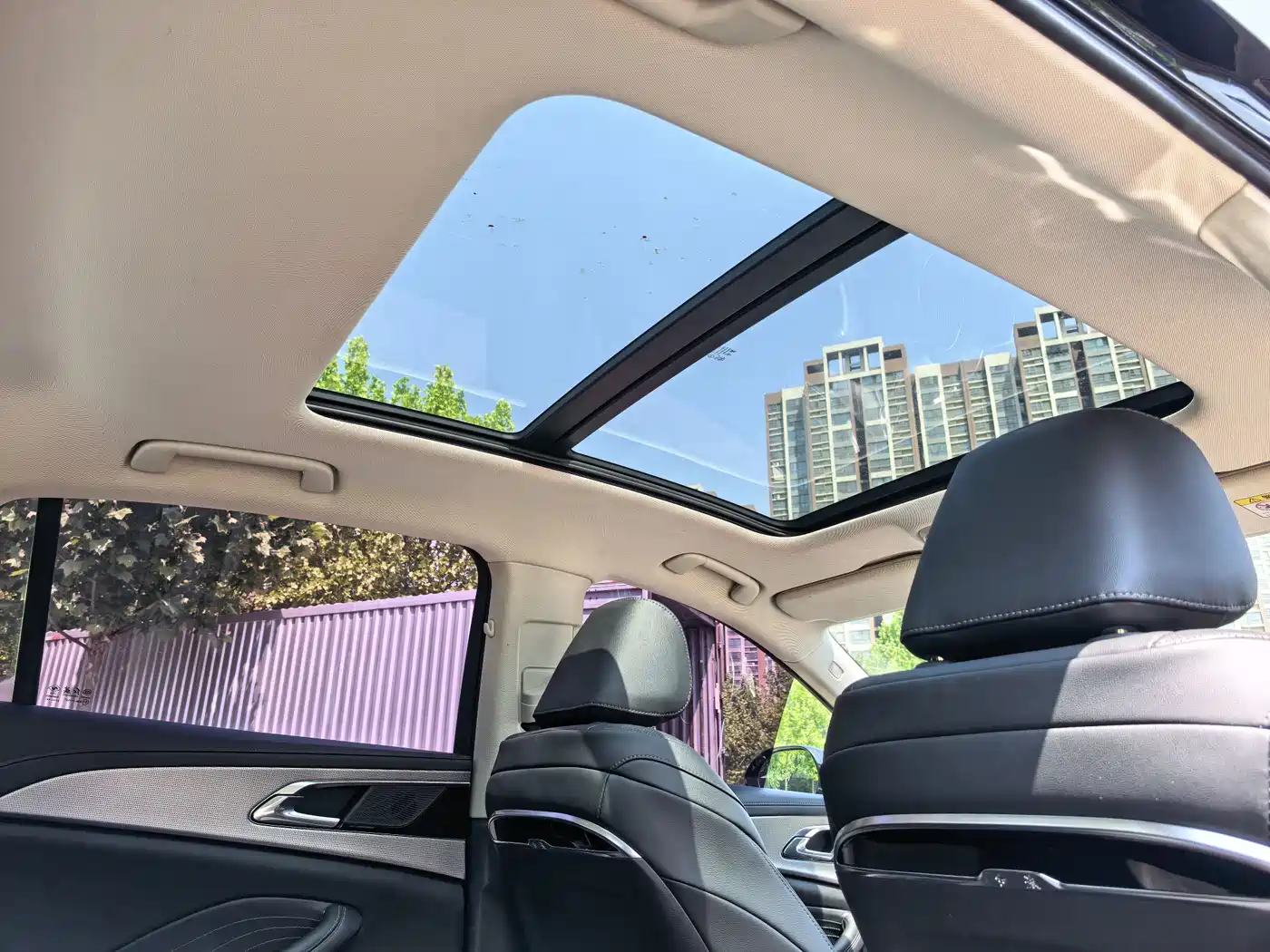 Hongqi H5 2024 1.5T DCT Smart Connect Flag Rhythm Edition фото 27