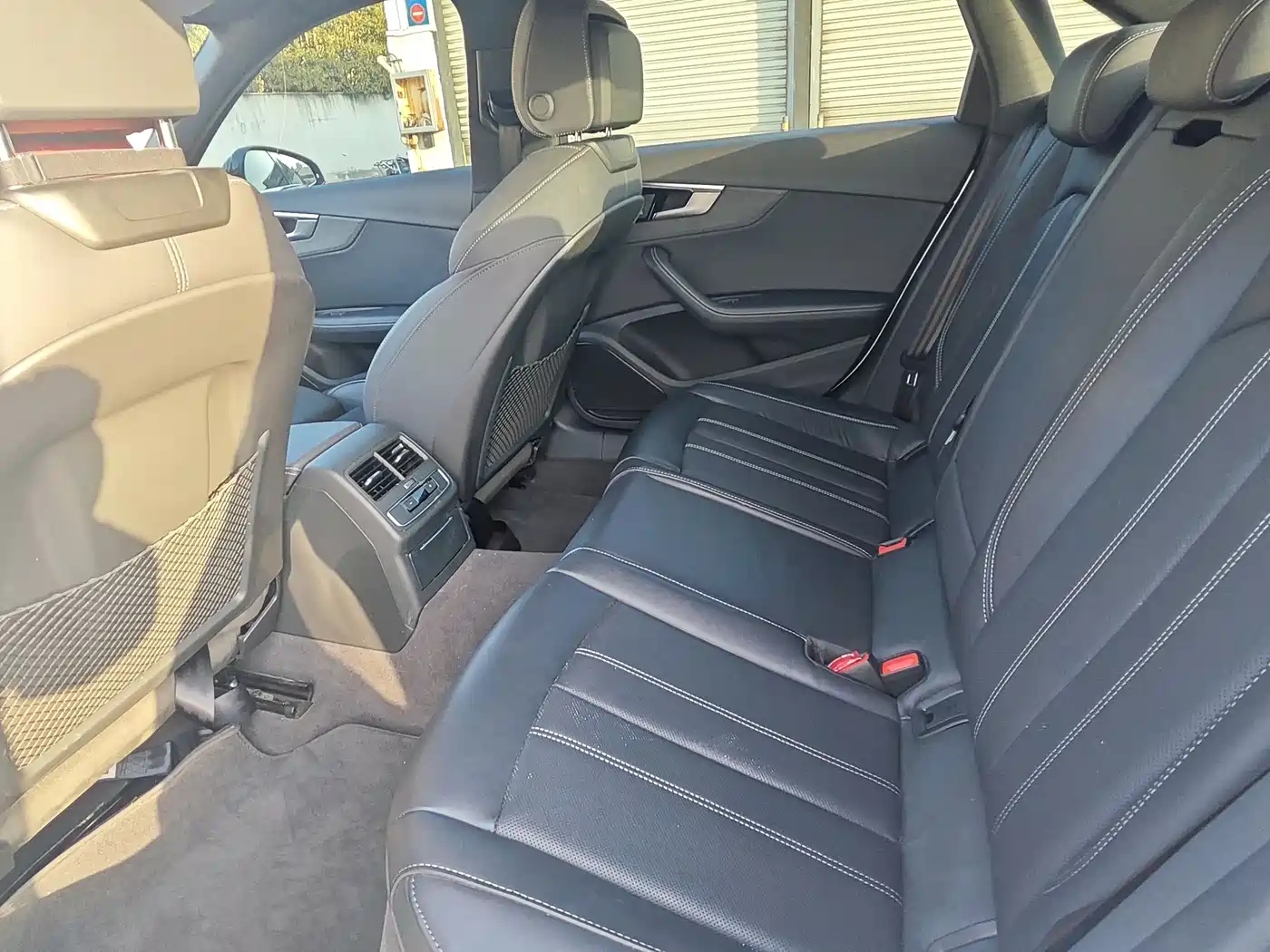 Audi A4L 2023 40 TFSI Luxury Sport фото 13