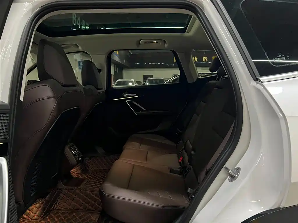 BMW X1 2023 sDrive20Li X Design Package фото 13