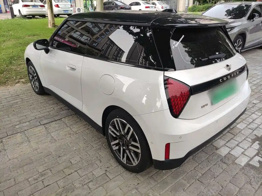 MINI Electric MINI COOPER 2024 2024 456km COOPER E Classic