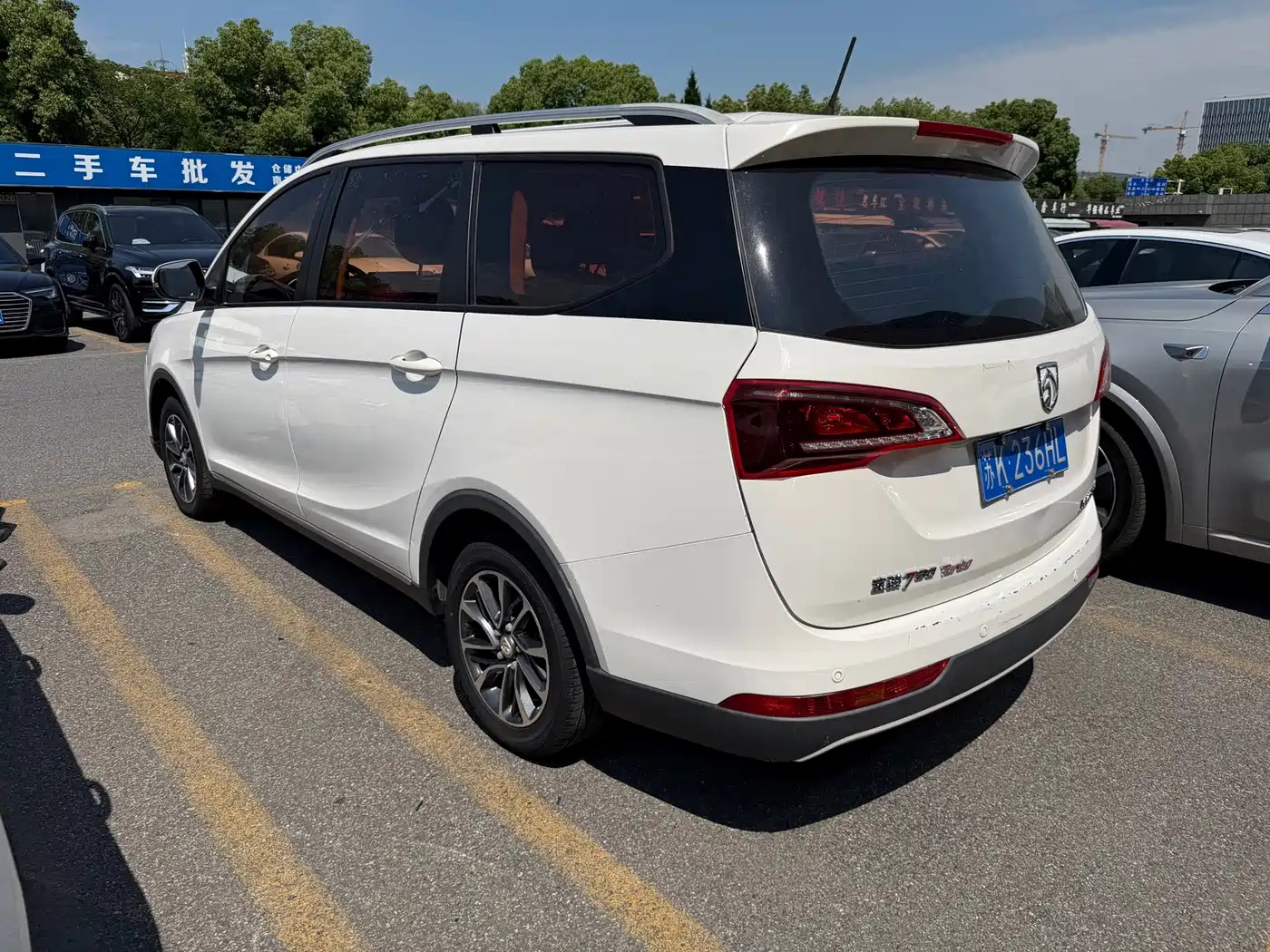 Baojun 730 2019 2019 1.5T CVT Fashion Edition 7-Seater China VI