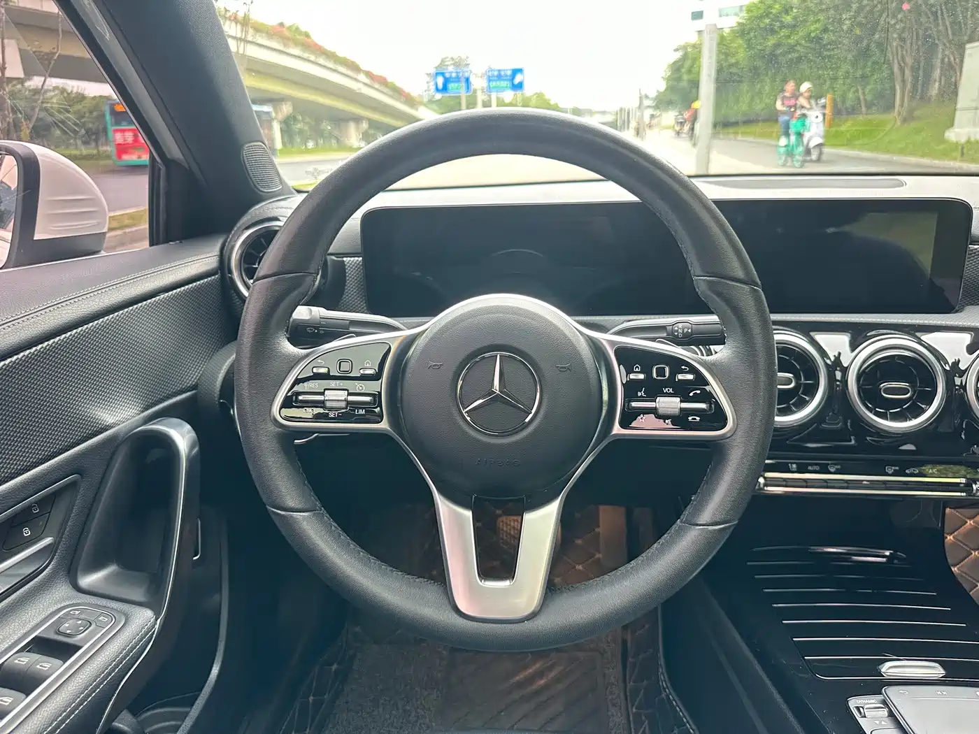Mercedes-Benz A-Class 2022 A 180 L фото 14