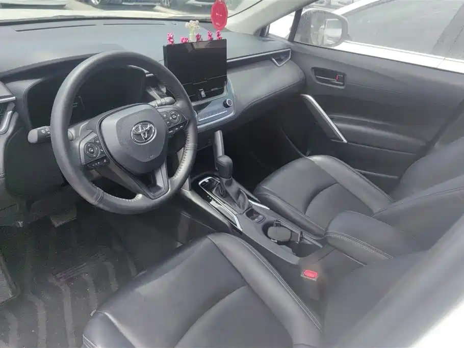 Toyota Corolla Cross 2023 2.0L Elite Edition фото 12