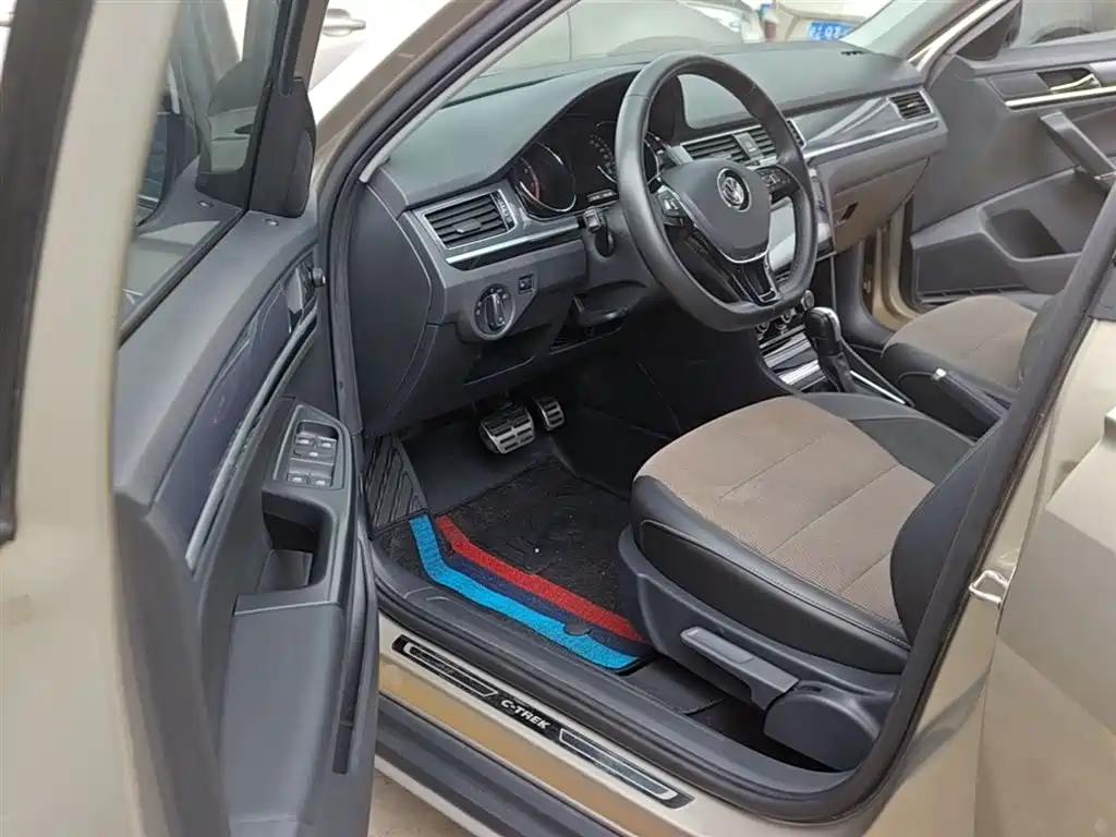 Volkswagen C-TREK 2018 1.5L Automatic Comfort фото 16