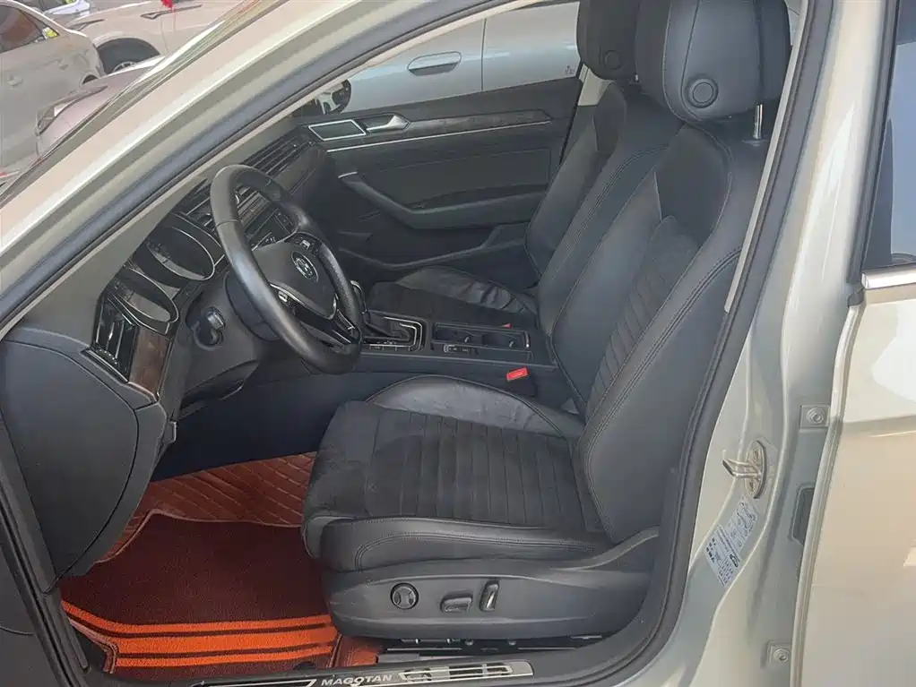 Volkswagen Magotan 2018 330TSI DSG Luxury фото 19