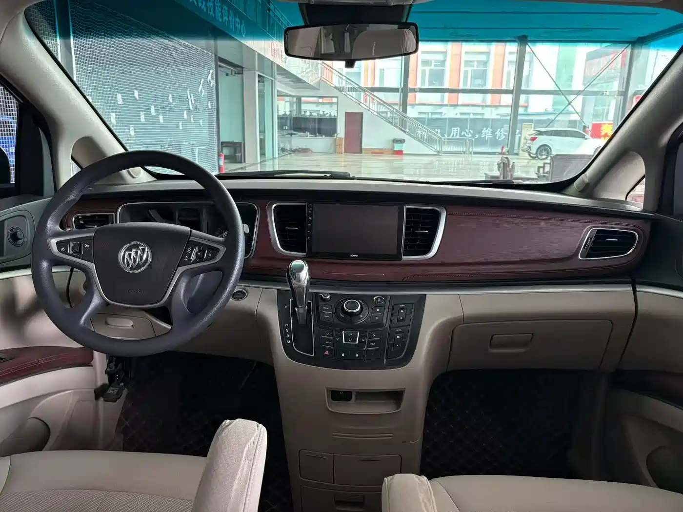 Buick GL8 2018 28T Comfort China VI фото 10