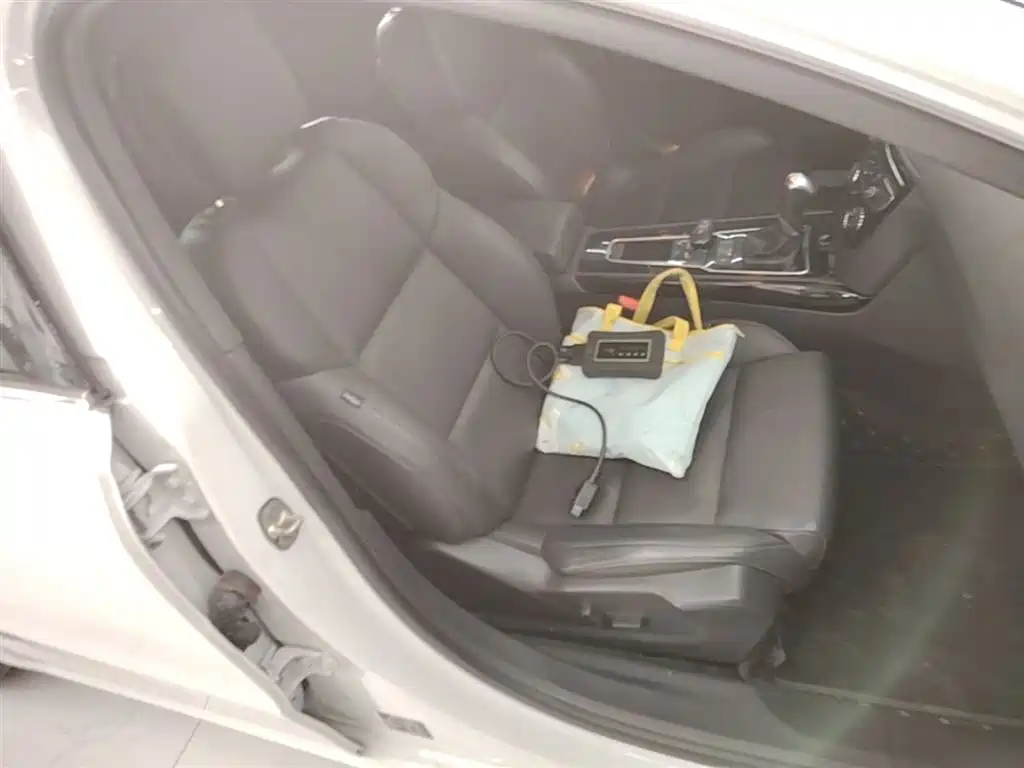 Peugeot 508 2015 1.6THP Auto Excellence Edition фото 25