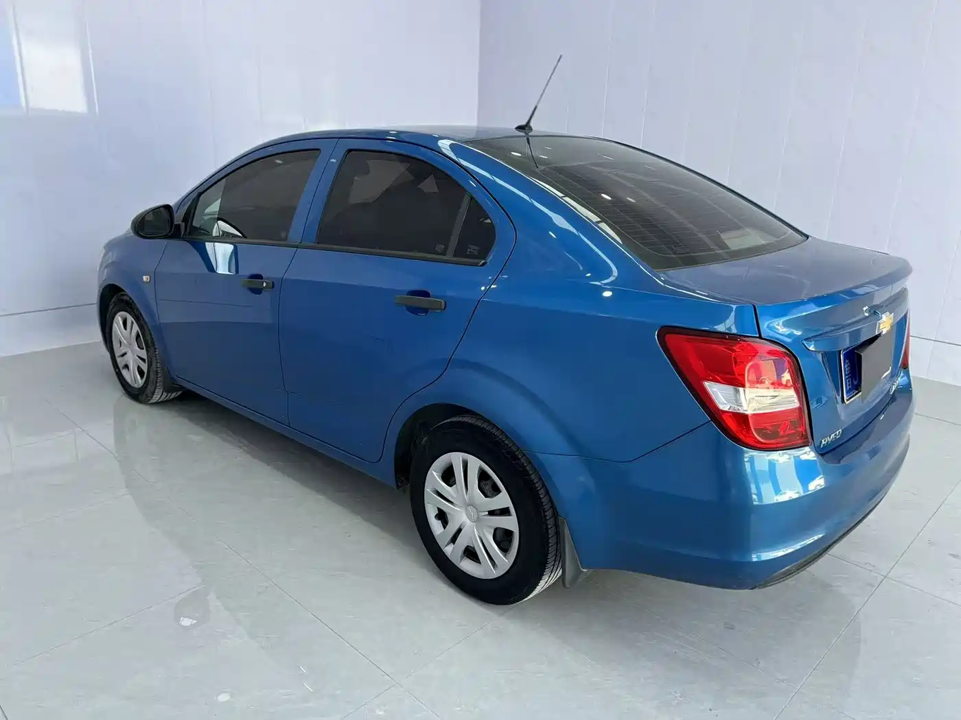 Chevrolet Aveo 2014 Sedan 1.4SL AT Fashion Edition фото 3