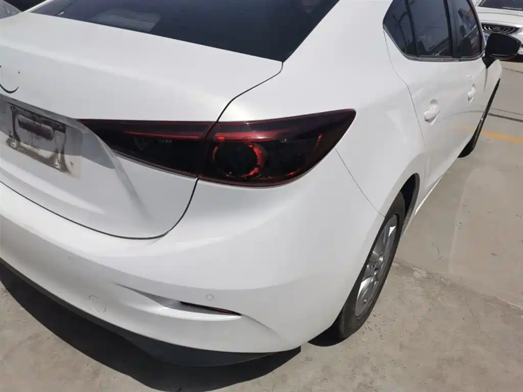 Фото 8 - Mazda Mazda 3