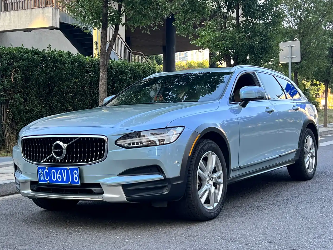 Volvo V90 2018 2017 Cross Country T5 AWD Smart Edition