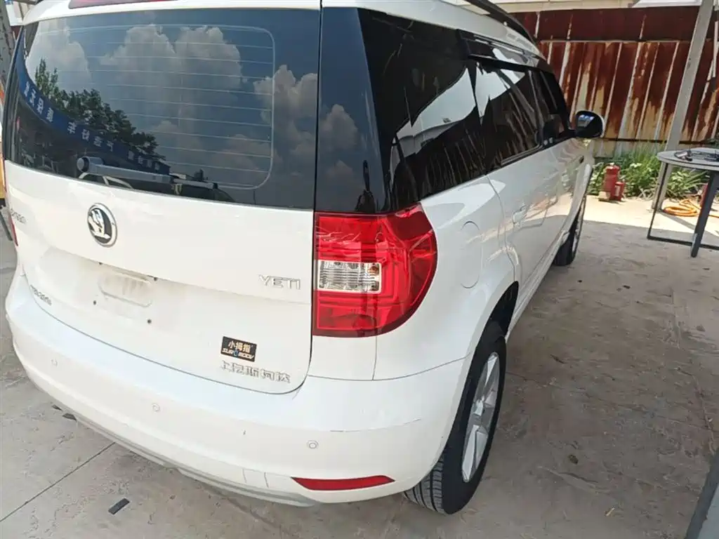 Škoda Yeti 2017 TSI280 DSG Advance фото 8