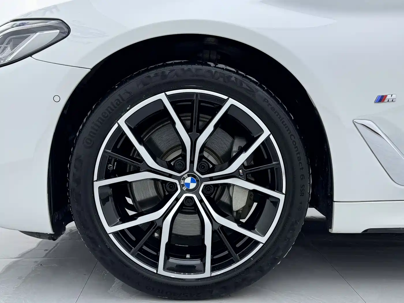 BMW 5 Series 2023 530Li Premium M Sport Package фото 18