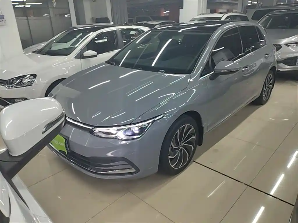 Volkswagen Golf 2023 Facelift 280TSI DSG Pro фото 2