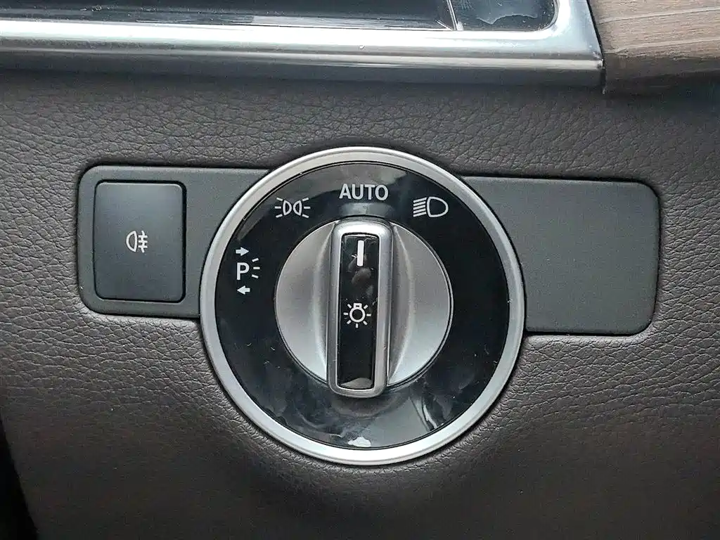 Mercedes-Benz GLE 2018 GLE 320 4MATIC Dynamic Ultimate Edition фото 7