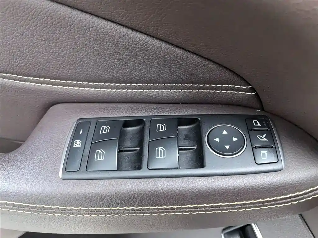 Mercedes-Benz GLE 2018 GLE 320 4MATIC Dynamic Ultimate Edition фото 11