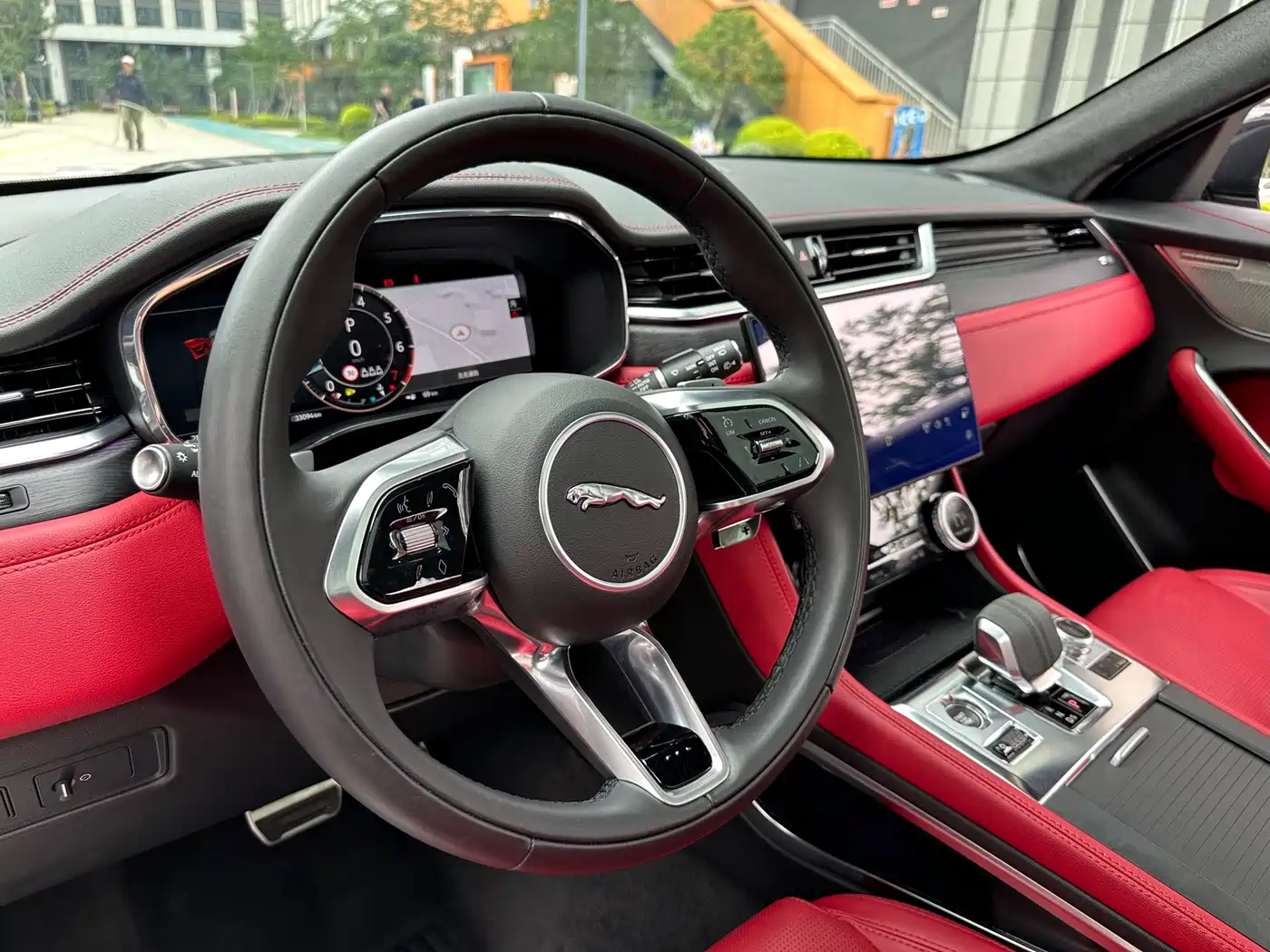 Jaguar F-PACE 2024 P250 R-Dynamic HSE фото 46