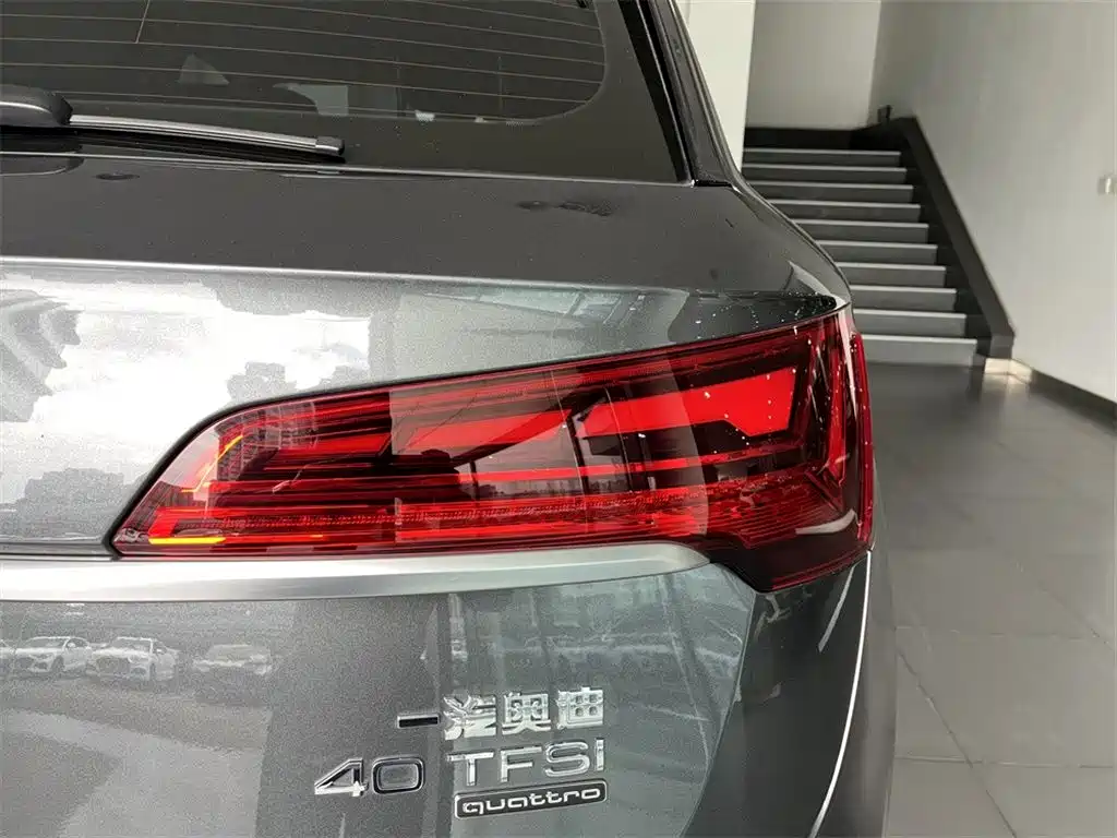 Audi Q5L 2024 Model 40 TFSI Fashion Dynamic фото 13