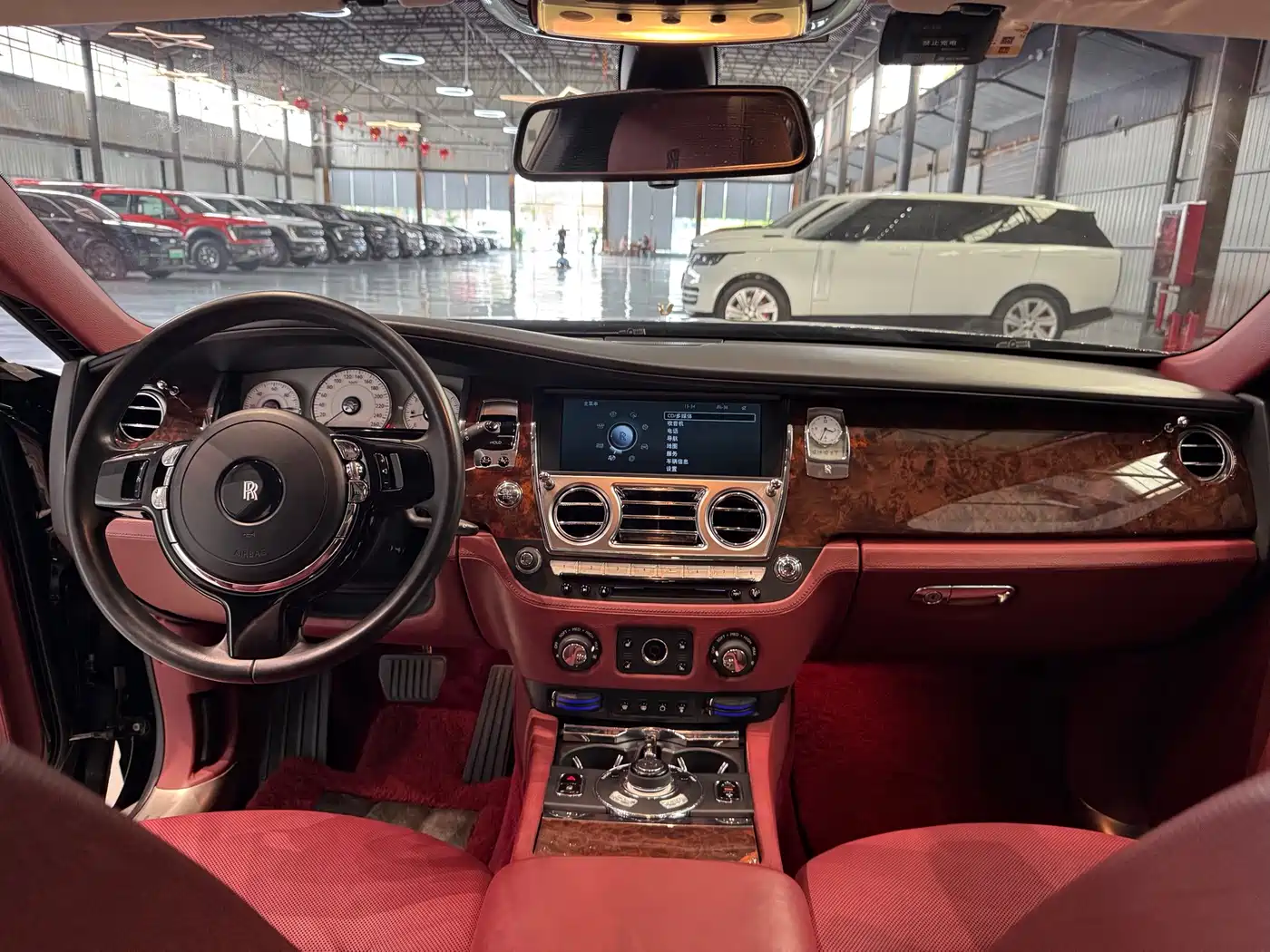 Фото 23 - Rolls-Royce Ghost