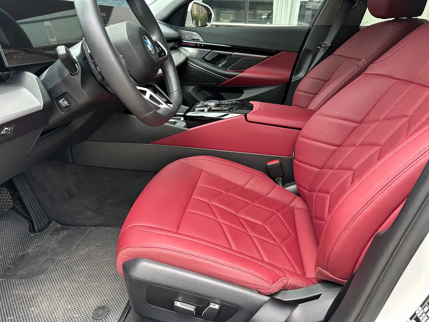 BMW 5 Series 2024 525Li M Sport Package фото 6