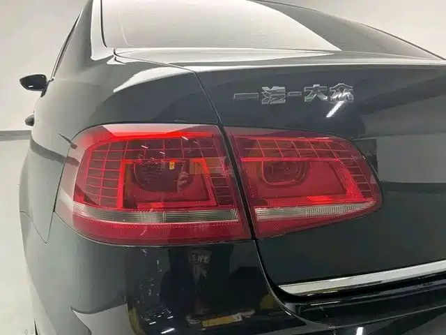 Volkswagen Magotan 2015 Facelift 2.0TSI Luxury фото 14