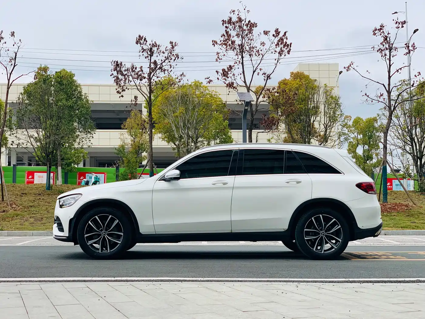 Mercedes-Benz GLC 2021 GLC 260 L 4MATIC Luxury фото 4