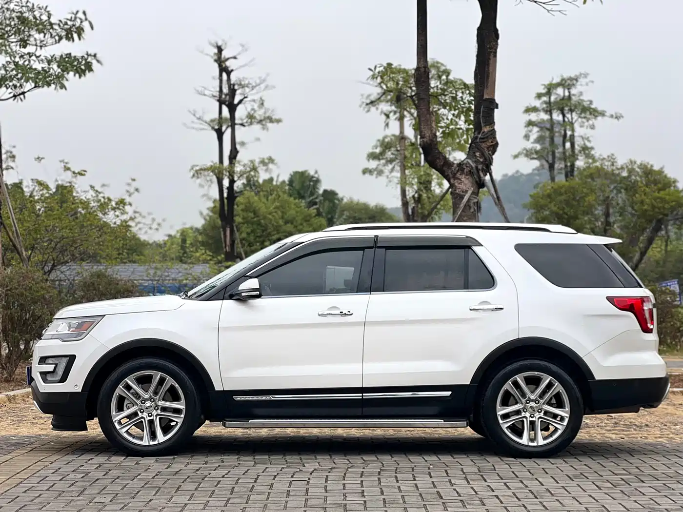 Ford Explorer (Import) 2018 2017 2.3T Elite Edition