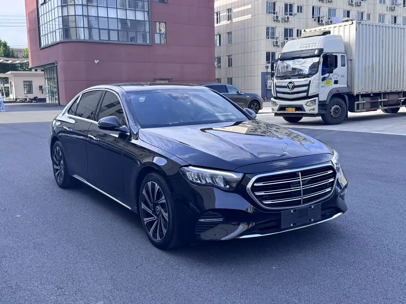 Mercedes-Benz E-Class 2024 Model E 300 L Luxury фото 3
