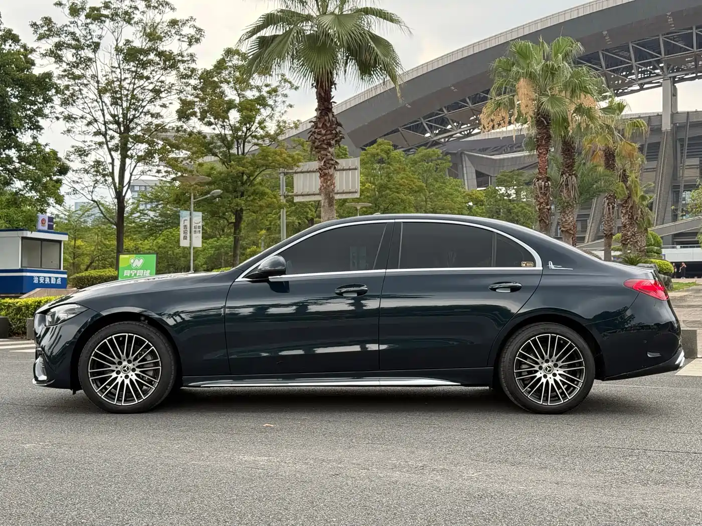 Mercedes-Benz C-Class 2022 C 260 L Sport Edition фото 3