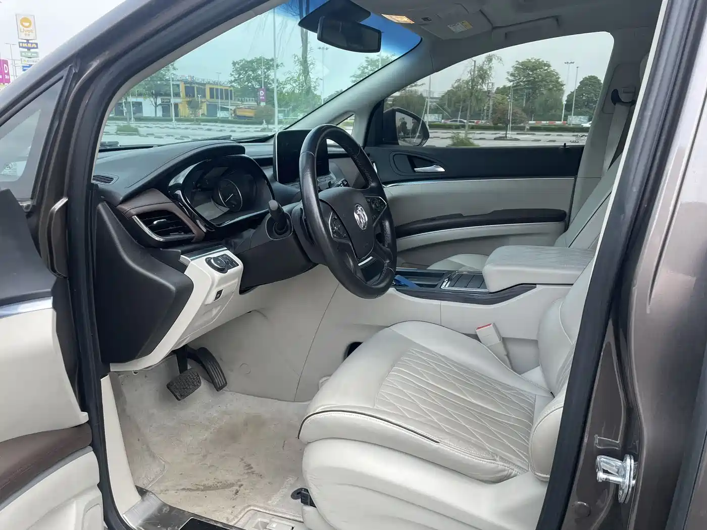 Buick GL8 2022 Land Business Class 652T Luxury фото 8