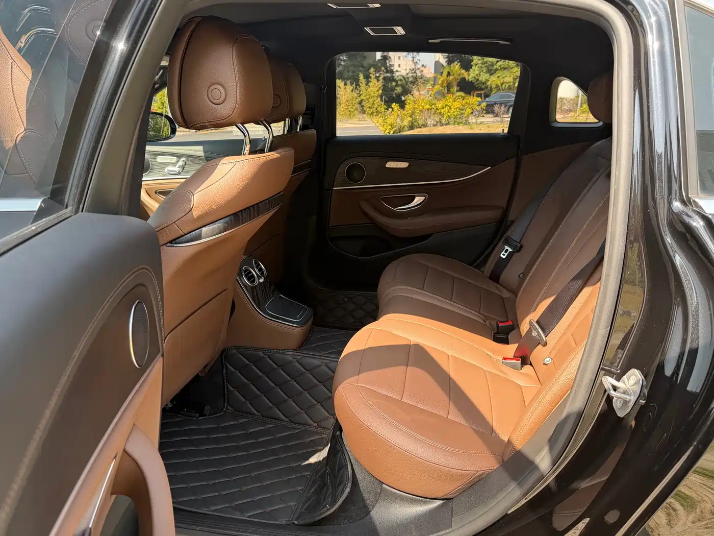 Mercedes-Benz E-Class 2022 Facelift E 300 L Sport Fashion Style фото 5