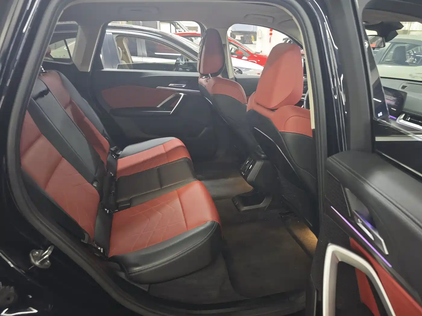 BMW iX1 2023 eDrive25L M Sport Package фото 11