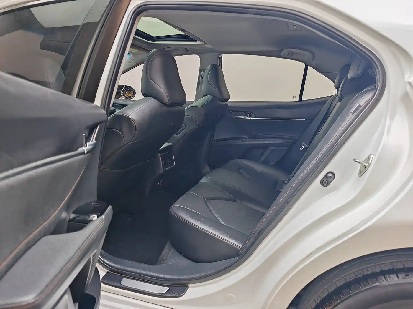 Toyota Camry 2021 2.0G Luxury Edition фото 20