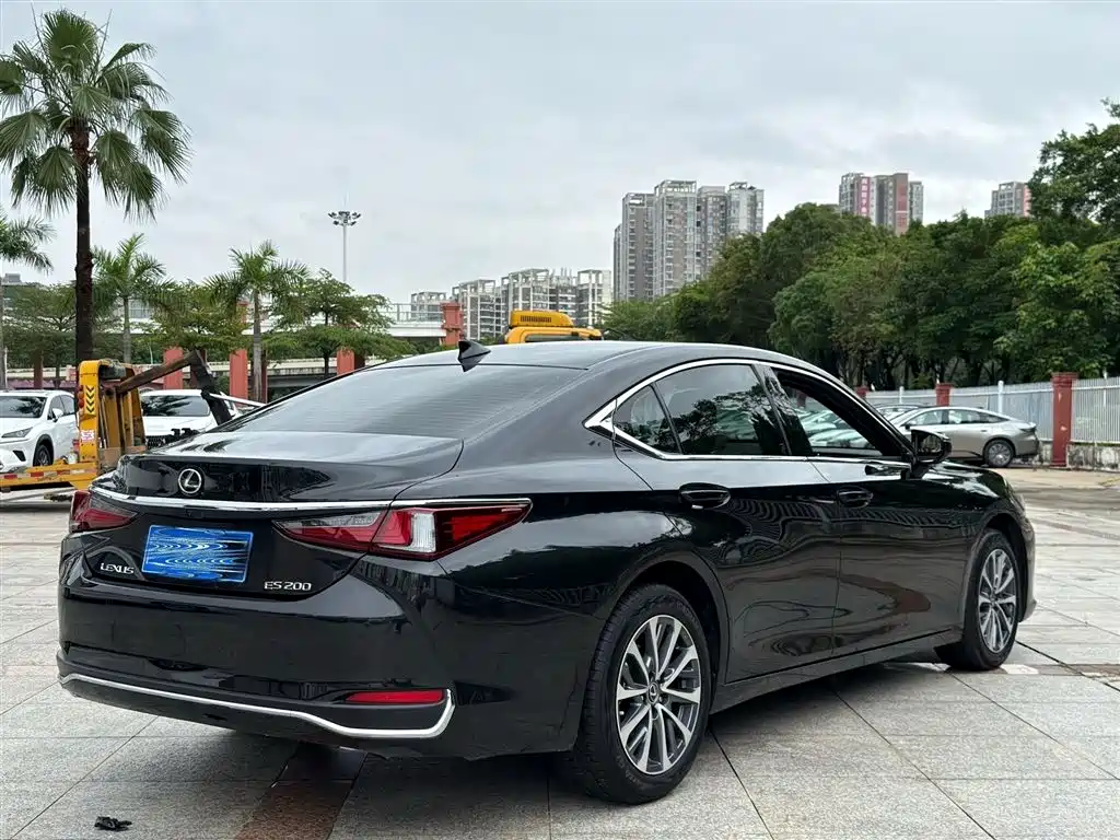 Lexus ES 2024 200 Premium Edition фото 3