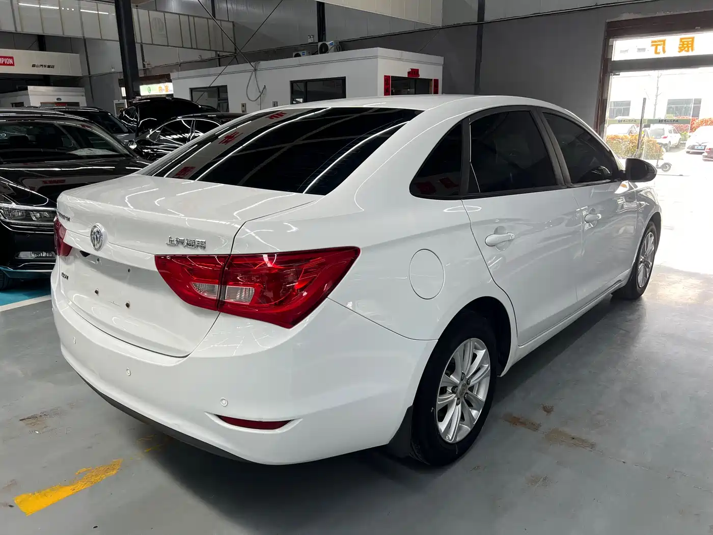 Buick Excelle 2017 15N Automatic Progressive фото 4
