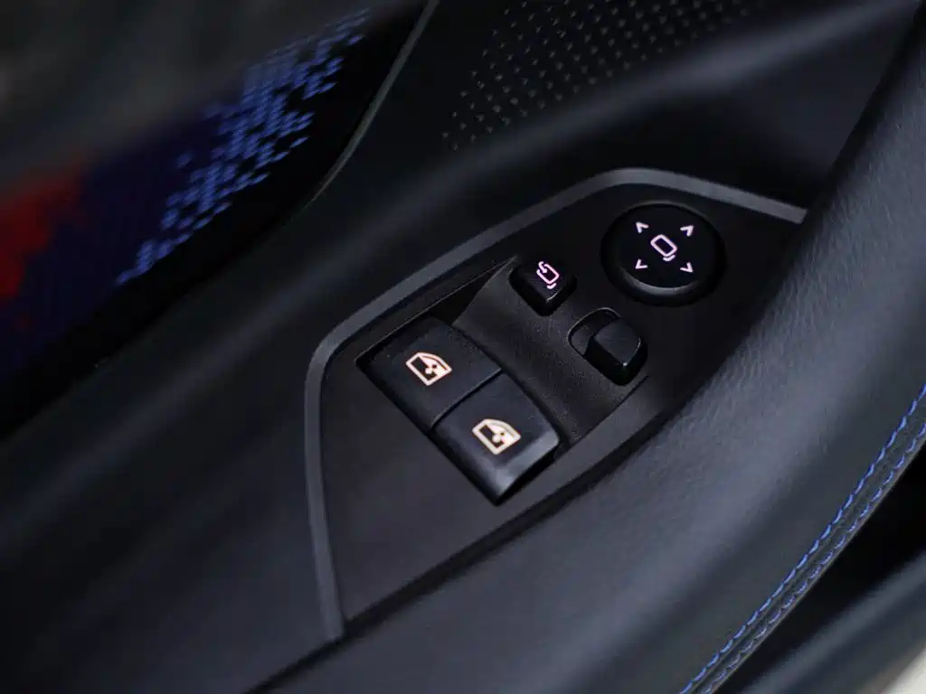 BMW M2 2023 Model M2 фото 31
