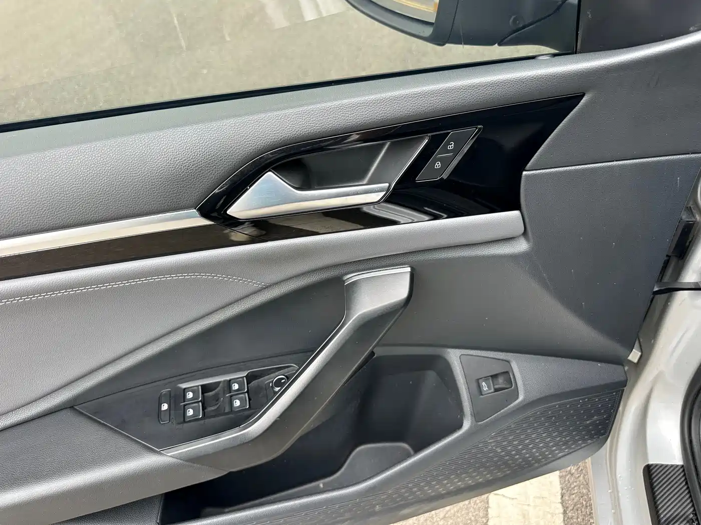 Volkswagen Sagitar 2021 280TSI DSG Luxury Smart Connect фото 15