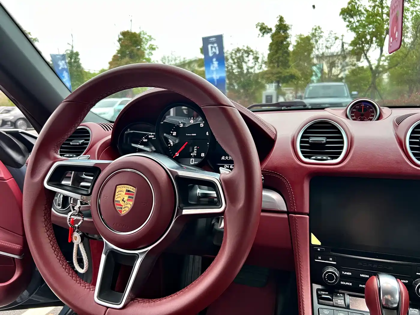 Porsche 718 2018 Boxster 2.0T фото 12